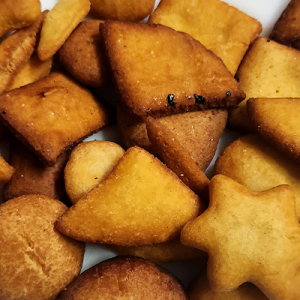 হ্যান্ডমেড বিস্কুট/ডিম পিঠা ১ কেজি
